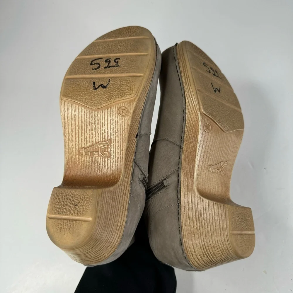Dansko‎ Maria Beige Leather Ankle Booties Size 42